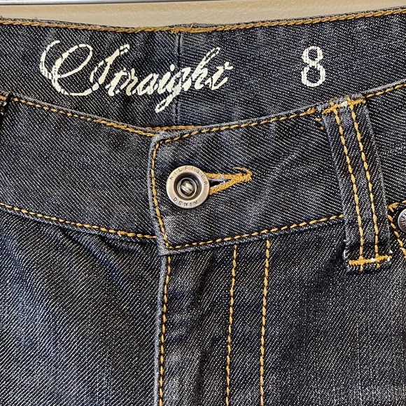 Tommy Hilfiger, 8, straight, 98% Cotton,2% spandex.Factory distressed. EUC - Picture 4 of 8